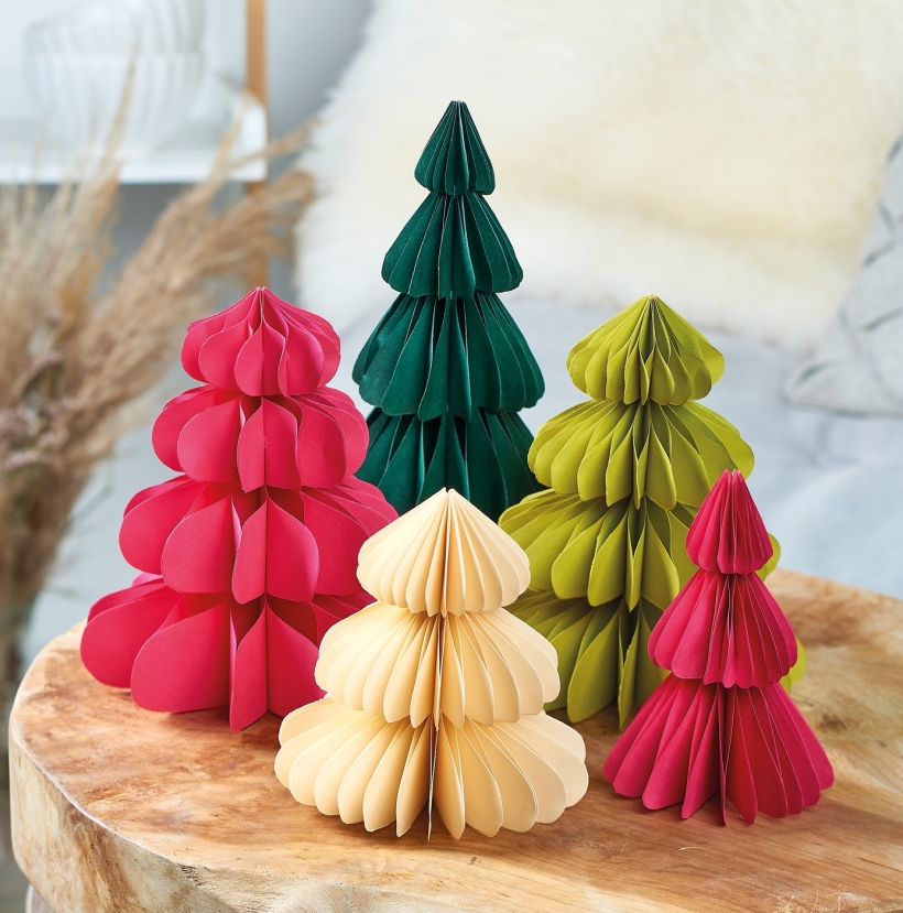 DIY Honeycomb Christmas Trees-01.jpg